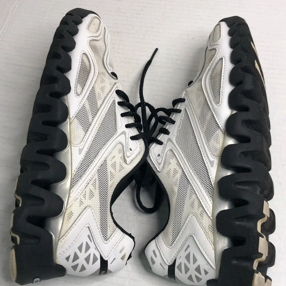 Reebok Sneakers Zig Tech Sonic Mens Size 6.5 White Black Athletic Shoes